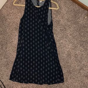 Cute navy blue patterned dress!